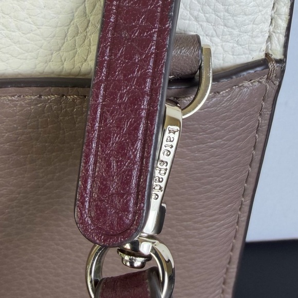 Kate Spade NewYork Jackson Colorblock Small Tab Crossbody Clutch Maroon Cream - Picture 6 of 10